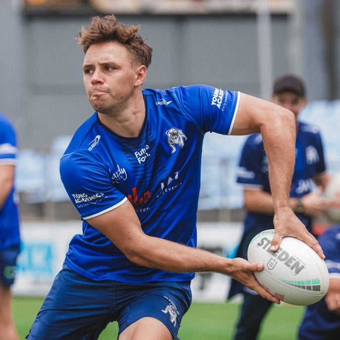 Image Of Blake Taaffee Passing A Ball